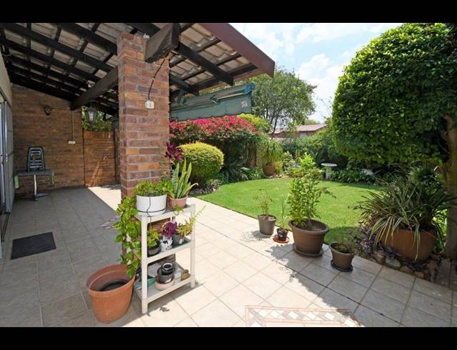 3 BEDROOM TOWNHOUSE FOR SALE IN RIVER CLUB